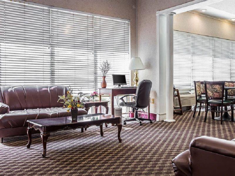 Econo Lodge Inn And Suites Dentsville Eksteriør bilde